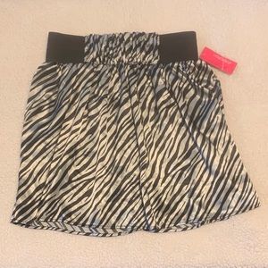 ⭐️NWT Xhilaration Zebra Print Skirt